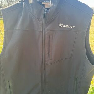 Ariat Men’s Black Softshell Vest with Chest Pocket